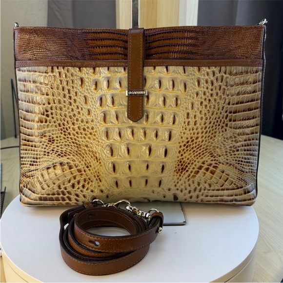 Brahmin like new crossbody bag clutch bag CROC “EMBOSSED “ - Picture 15 of 15